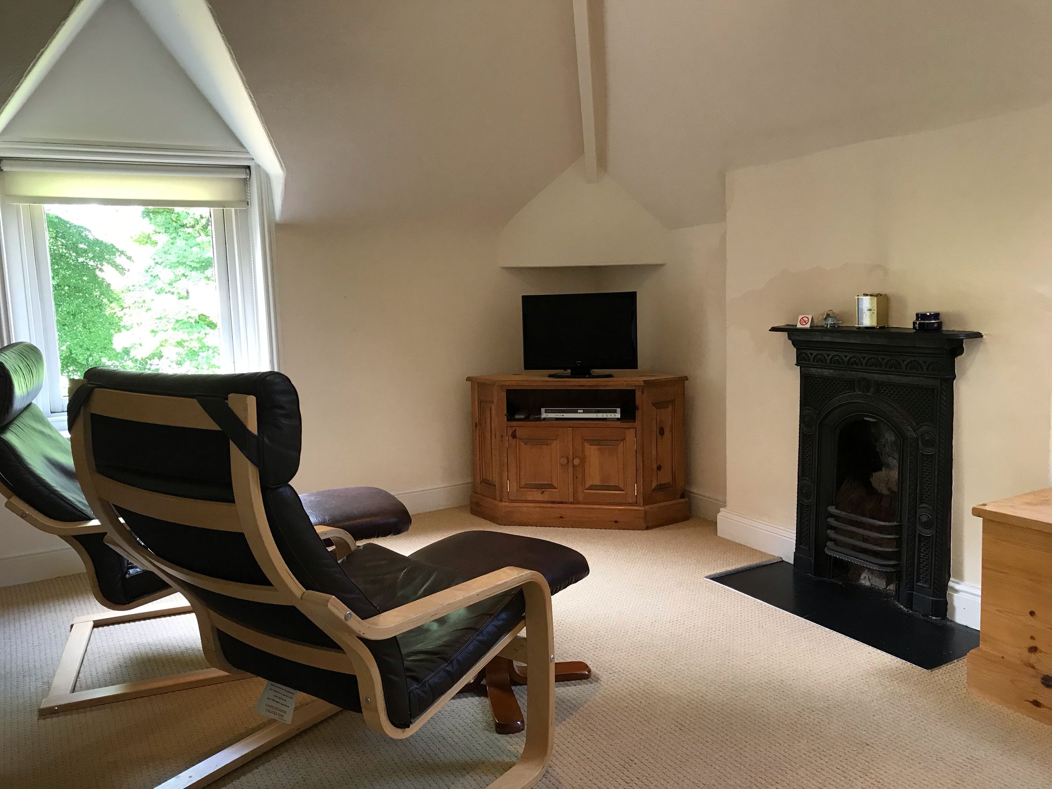 Apartment 6 - Living Room